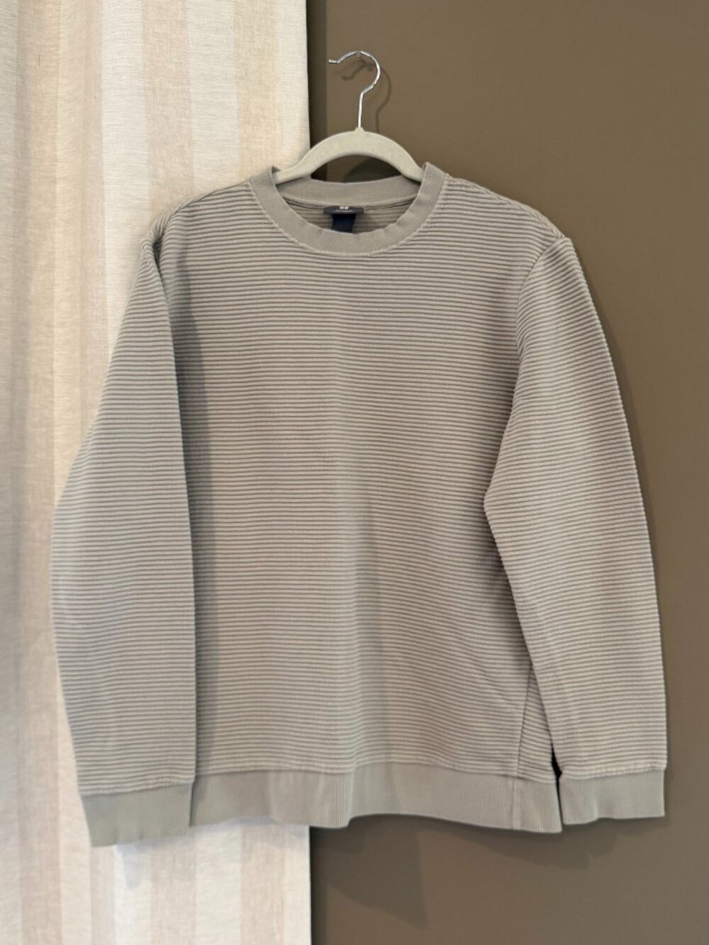 H&M Soft Green Gray Ribbed Sweater Crewneck Sweatshirt, Size Large